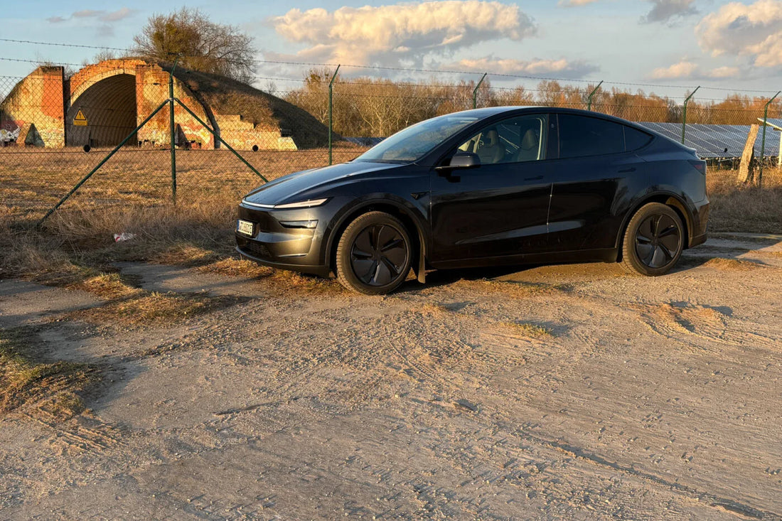 The Neo-Noir Cockpit: Customizing the 2026 Model Y "Juniper" with Ambient Precision