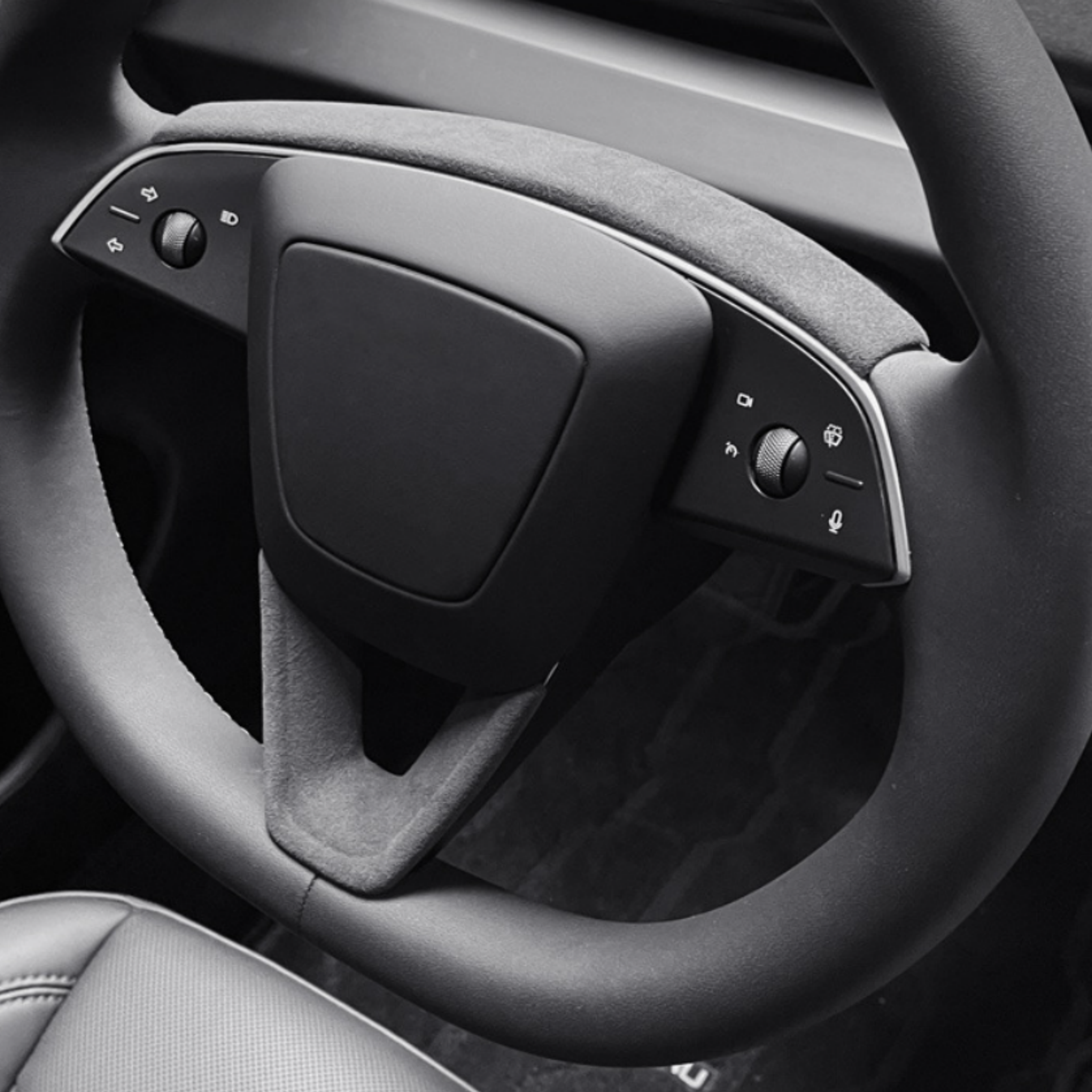 CUTIM Tumbled Leather Steering Wheel Panel for Model 3 Highland & New Model Y